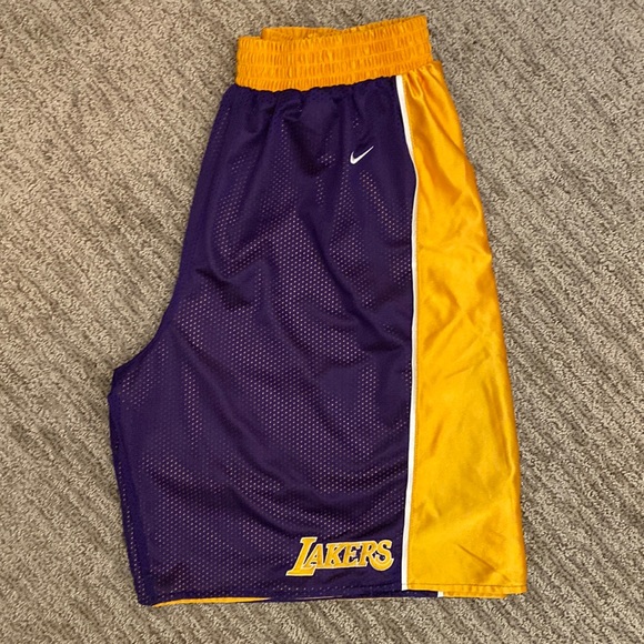 nike lakers basketball shorts